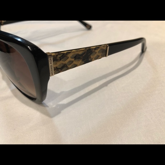 Michael Kors Mila Ladies Sunglasses & Case - Picture 5 of 7